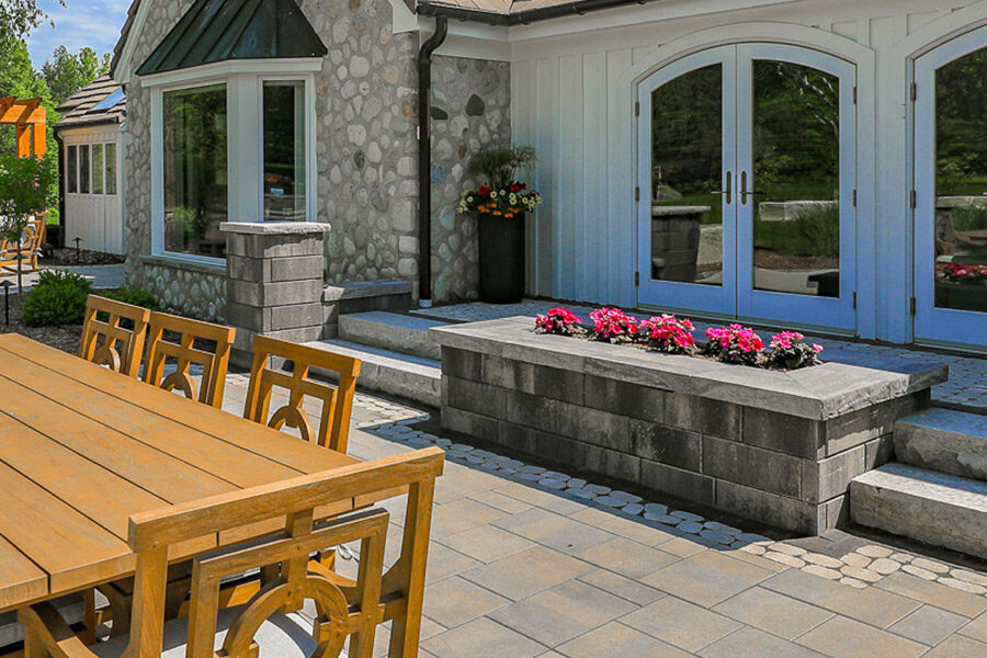 Planter Focused Back Steps